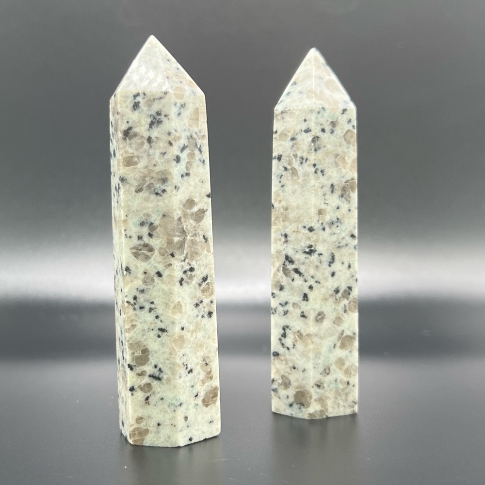 Kiwi Jasper Towers